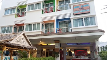 green harbor hotel and service apartment