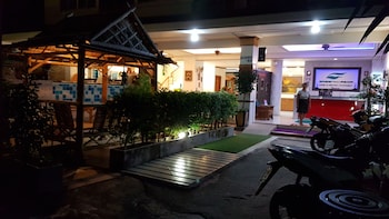 green harbor hotel and service apartment