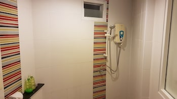 green harbor hotel and service apartment