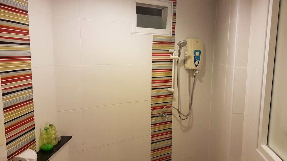 green harbor hotel and service apartment