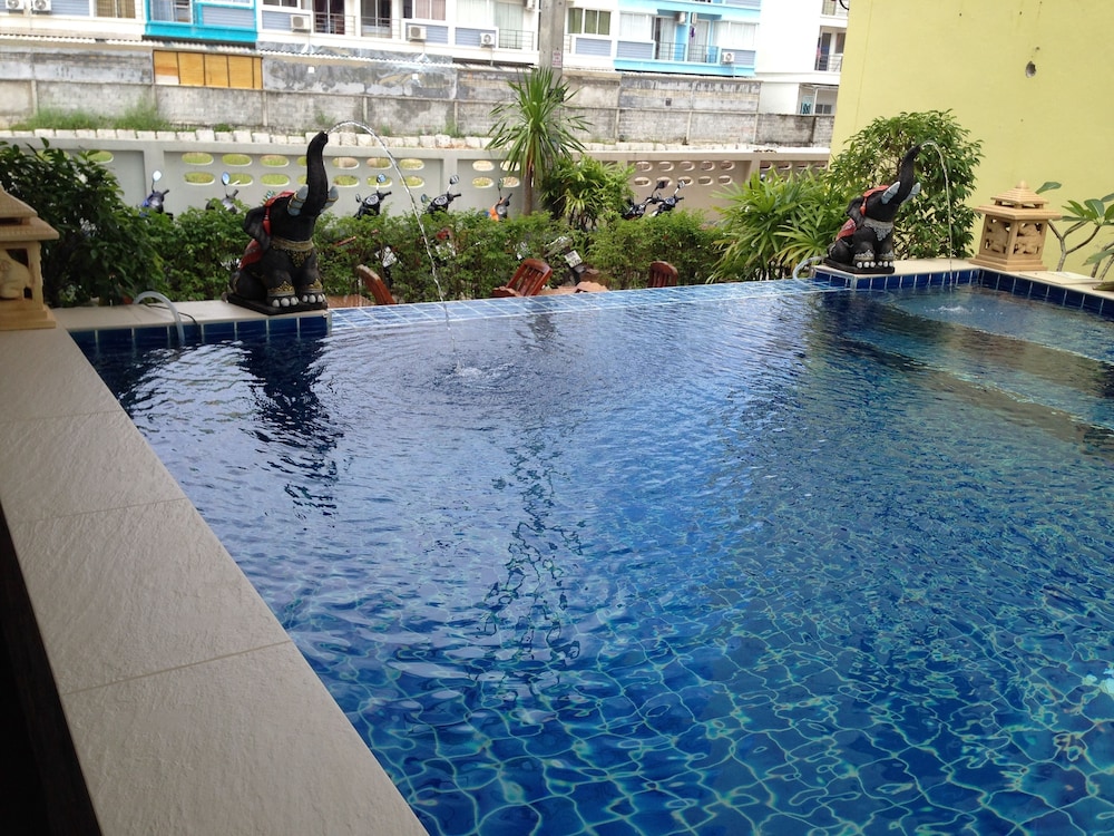 green harbor hotel and service apartment