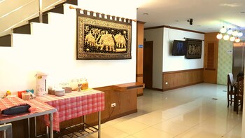 green harbor hotel and service apartment