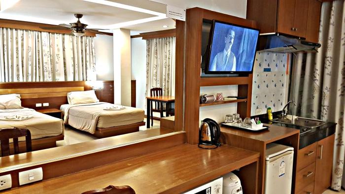 green harbor hotel and service apartment