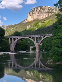 Gite Evolutions,Paroisse Saint-Pierre De La Vallée Du Tarn>>Peyreleau,1 star