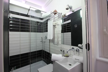 irooms rome spanish steps