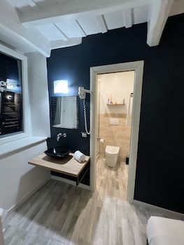 irooms rome spanish steps