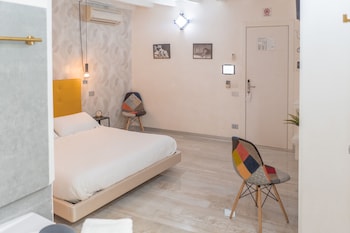 irooms rome spanish steps
