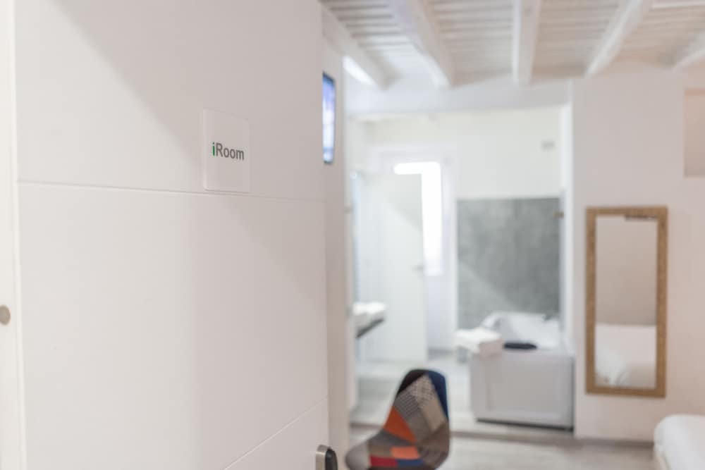 irooms rome spanish steps