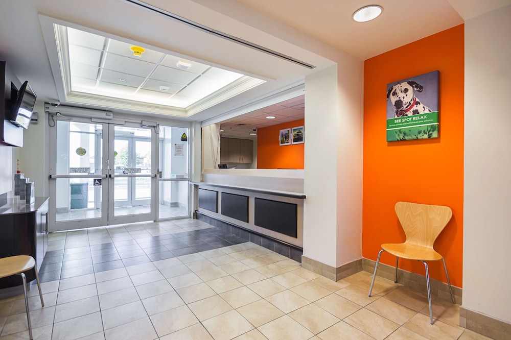 motel 6 whitby on toronto east