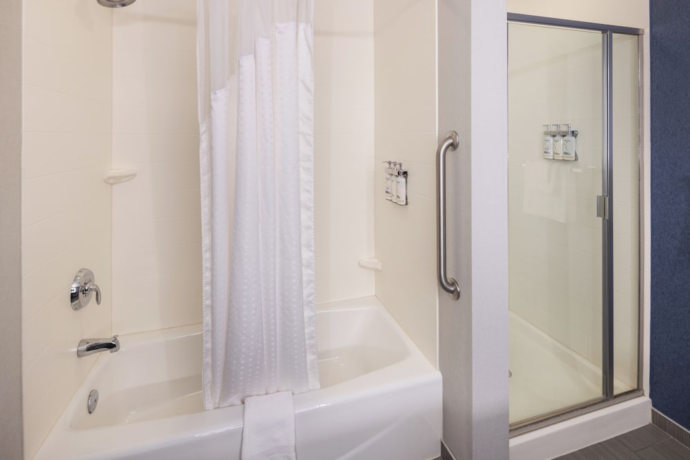 holiday inn express moline quad cities area by ihg