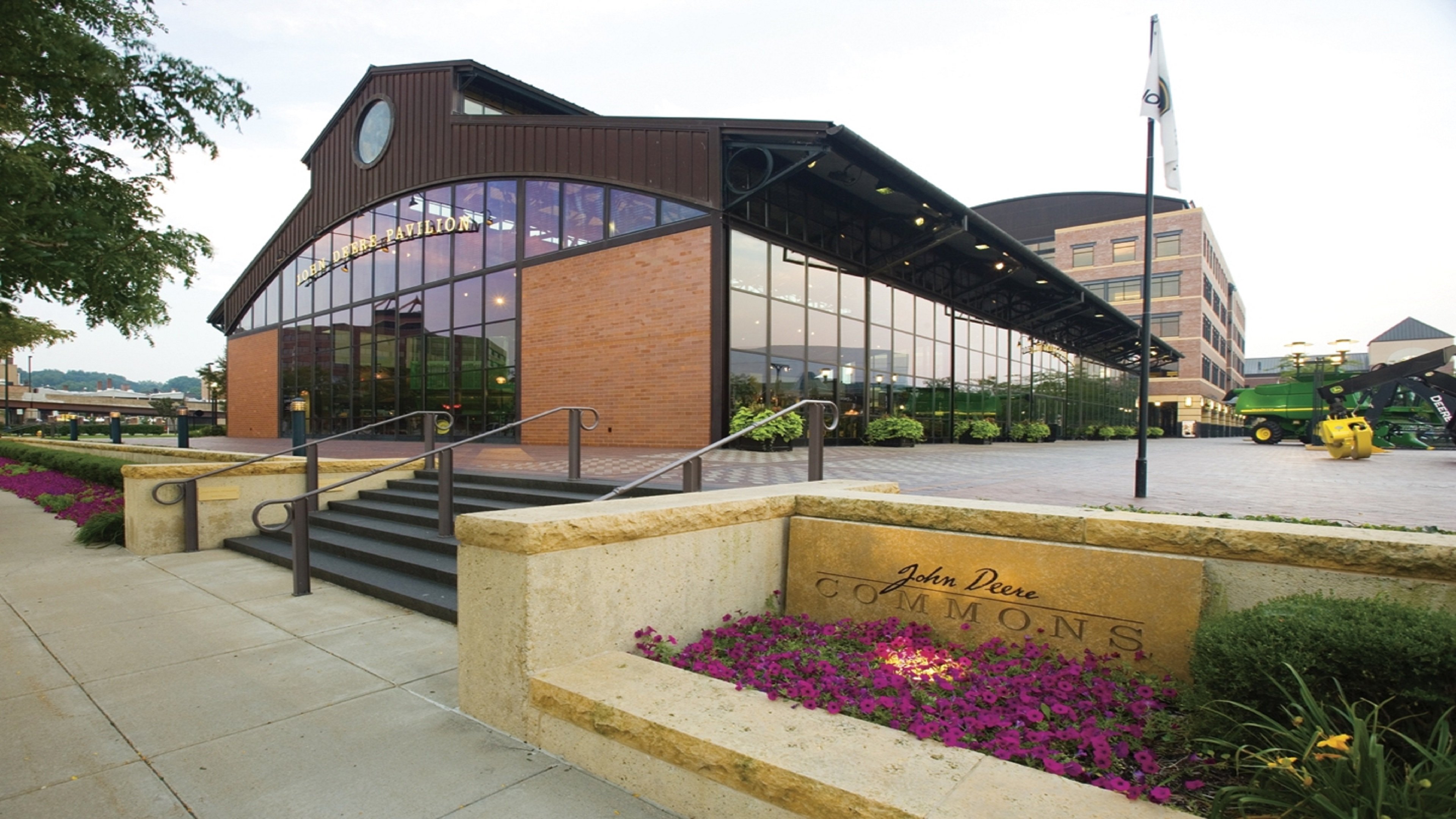 holiday inn express moline quad cities area by ihg