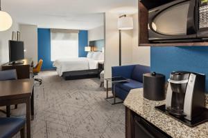 holiday inn express moline quad cities area by ihg