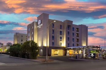 doubletree by hilton las vegas east flamingo