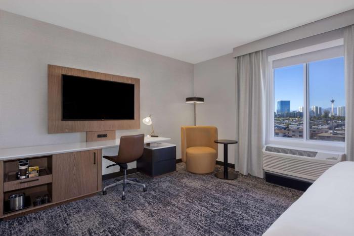 doubletree by hilton las vegas east flamingo