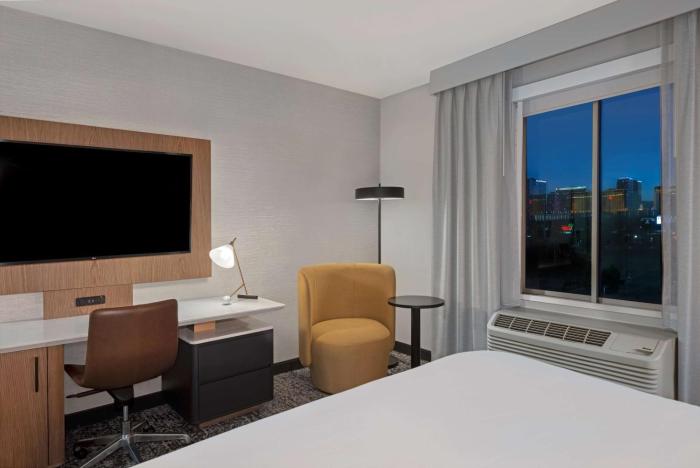 doubletree by hilton las vegas east flamingo