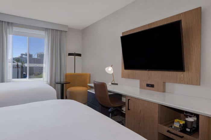 doubletree by hilton las vegas east flamingo