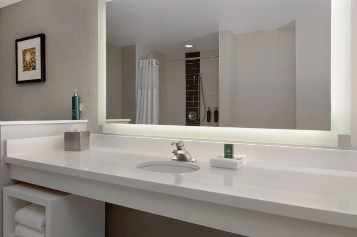 doubletree by hilton las vegas east flamingo