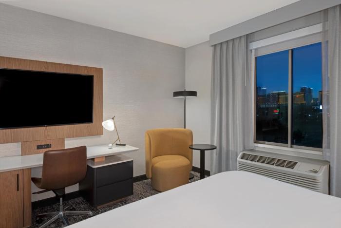 doubletree by hilton las vegas east flamingo
