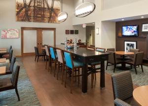 Hampton Inn & Suites St. Louis At Forest Park,St. Louis>>Maplewood,3 star