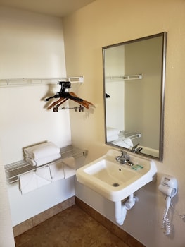 oceanfront inn and suites