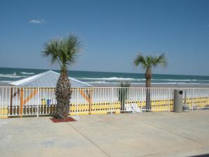 oceanfront inn and suites
