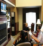 hampton inn and suites norfolk airport