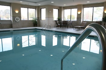 hampton inn and suites norfolk airport