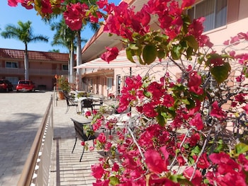 Hibiscus Suites - Gateway To Siesta Key,Fort Myers>>Florida,3 star