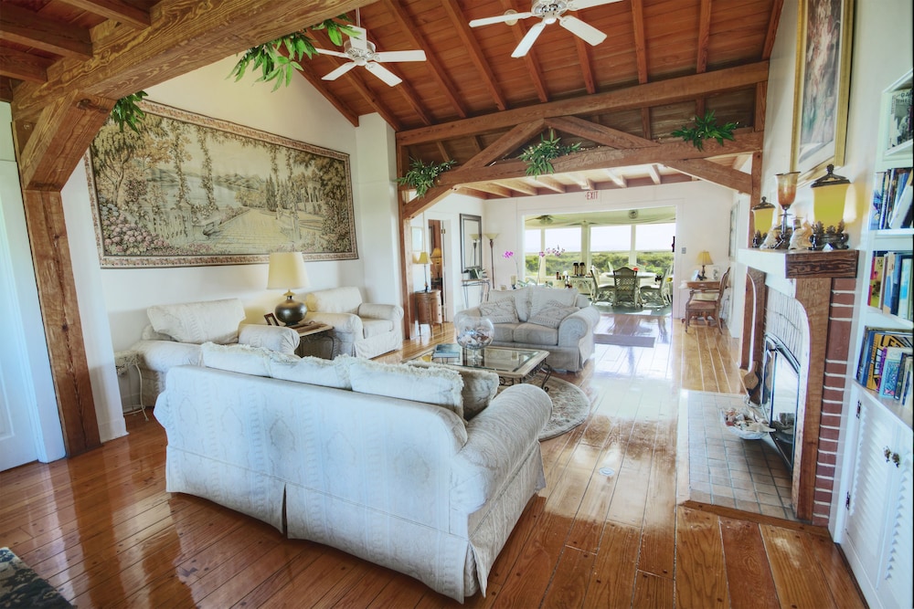 beachfront bed and breakfast