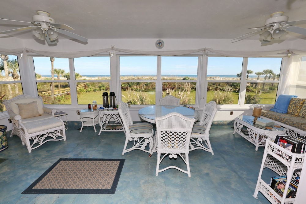 beachfront bed and breakfast