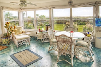 beachfront bed and breakfast