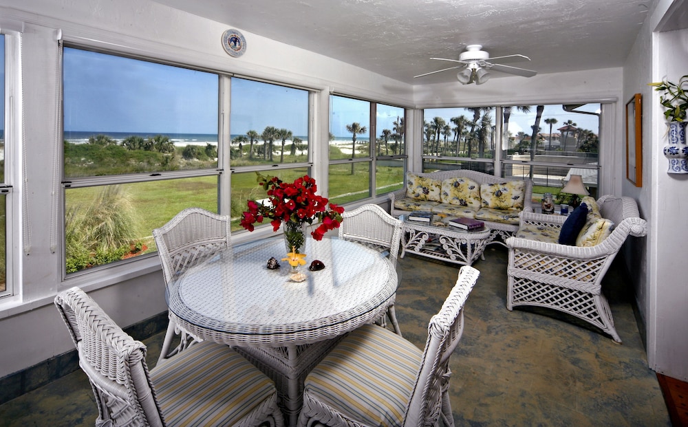 beachfront bed and breakfast