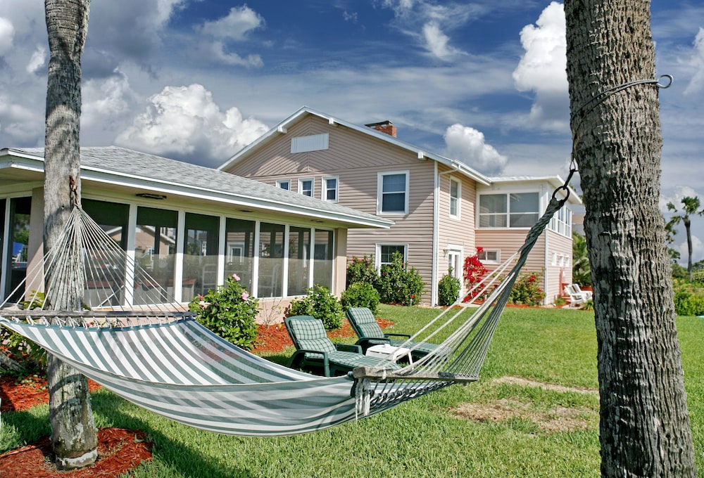 beachfront bed and breakfast