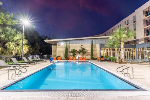 aloft jacksonville tapestry park