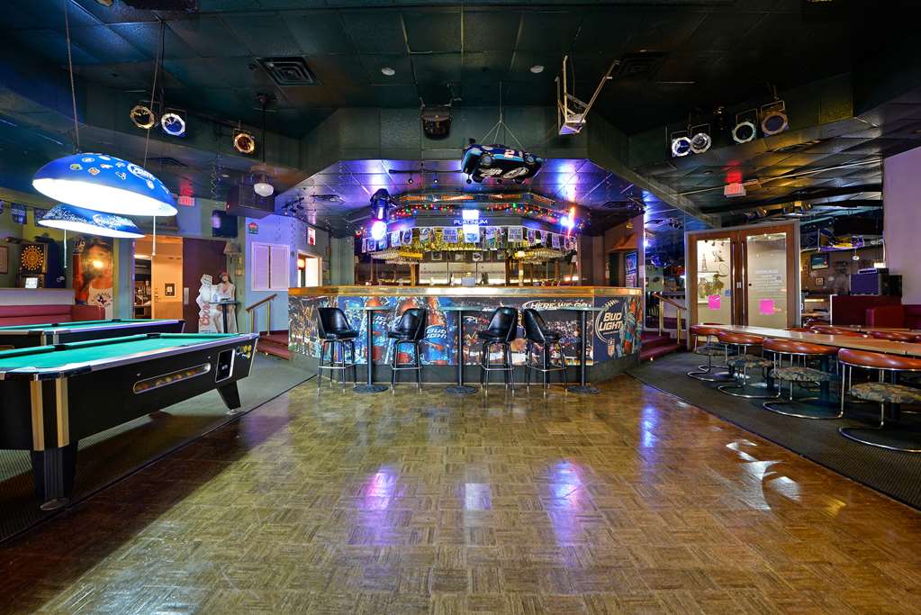 red roof inn la marque