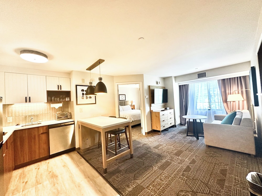 staybridge suites east stroudsburg poconos by ihg