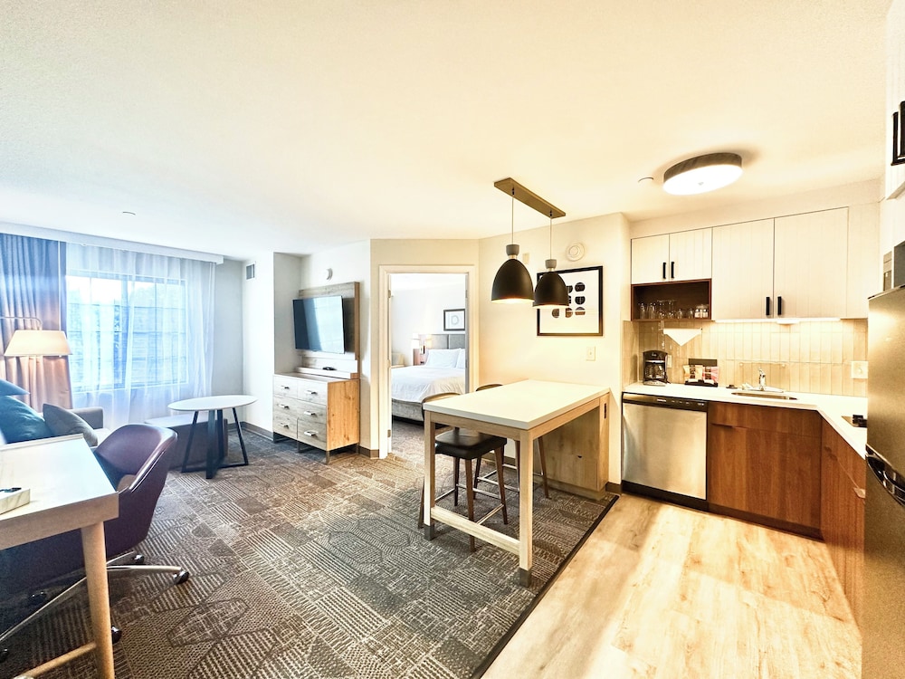 staybridge suites east stroudsburg poconos by ihg