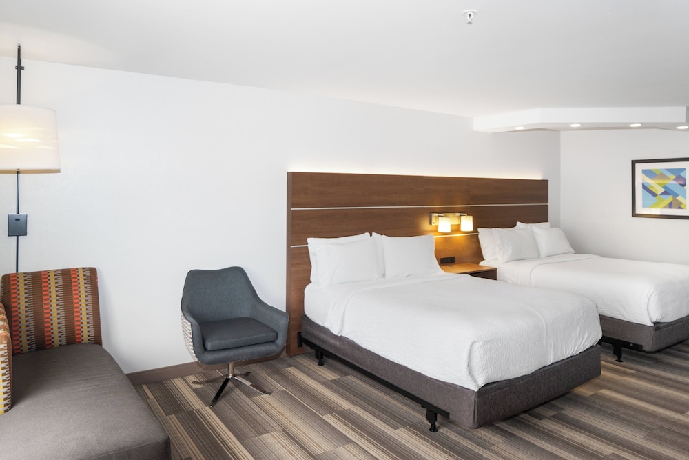 holiday inn express and suites stroudsburg poconos by ihg