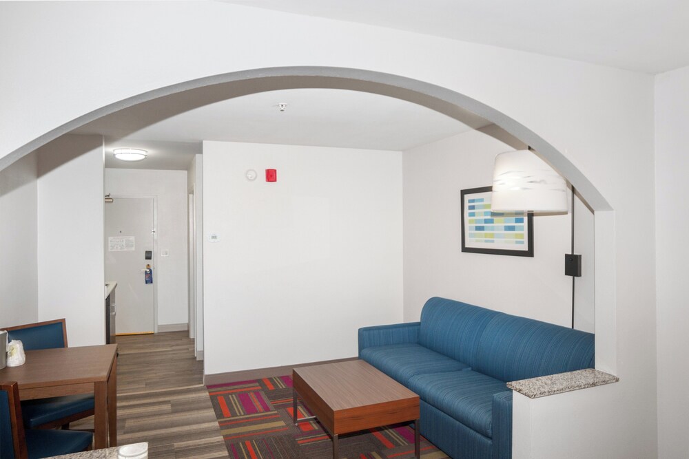 holiday inn express and suites stroudsburg poconos by ihg