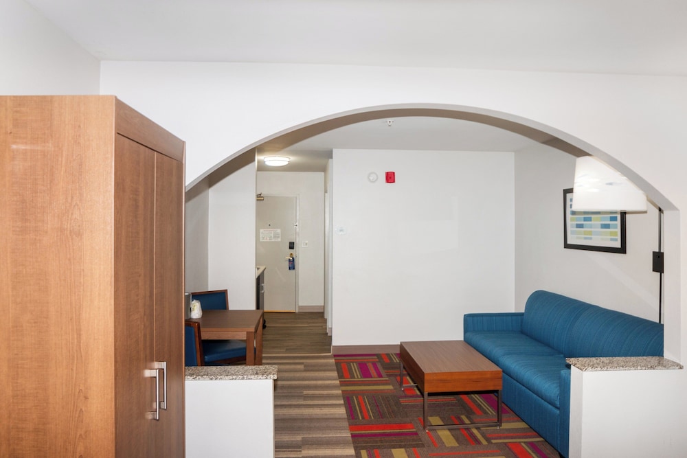holiday inn express and suites stroudsburg poconos by ihg