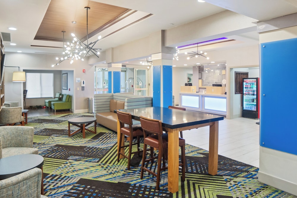 holiday inn express and suites stroudsburg poconos by ihg