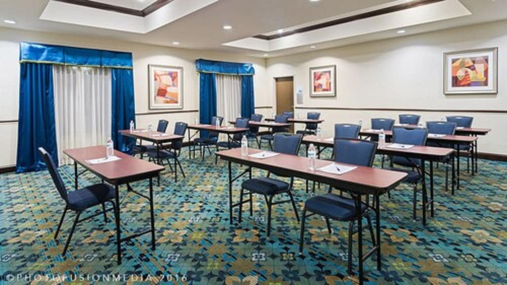 holiday inn express and suites stroudsburg poconos by ihg