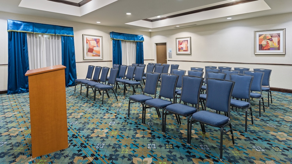 holiday inn express and suites stroudsburg poconos by ihg