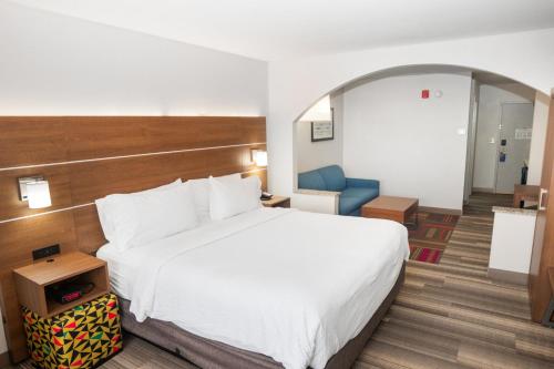holiday inn express and suites stroudsburg poconos by ihg