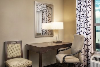 Hampton Inn & Suites Baton Rouge Downtown,Port Allen>>Baton Rouge,3 star