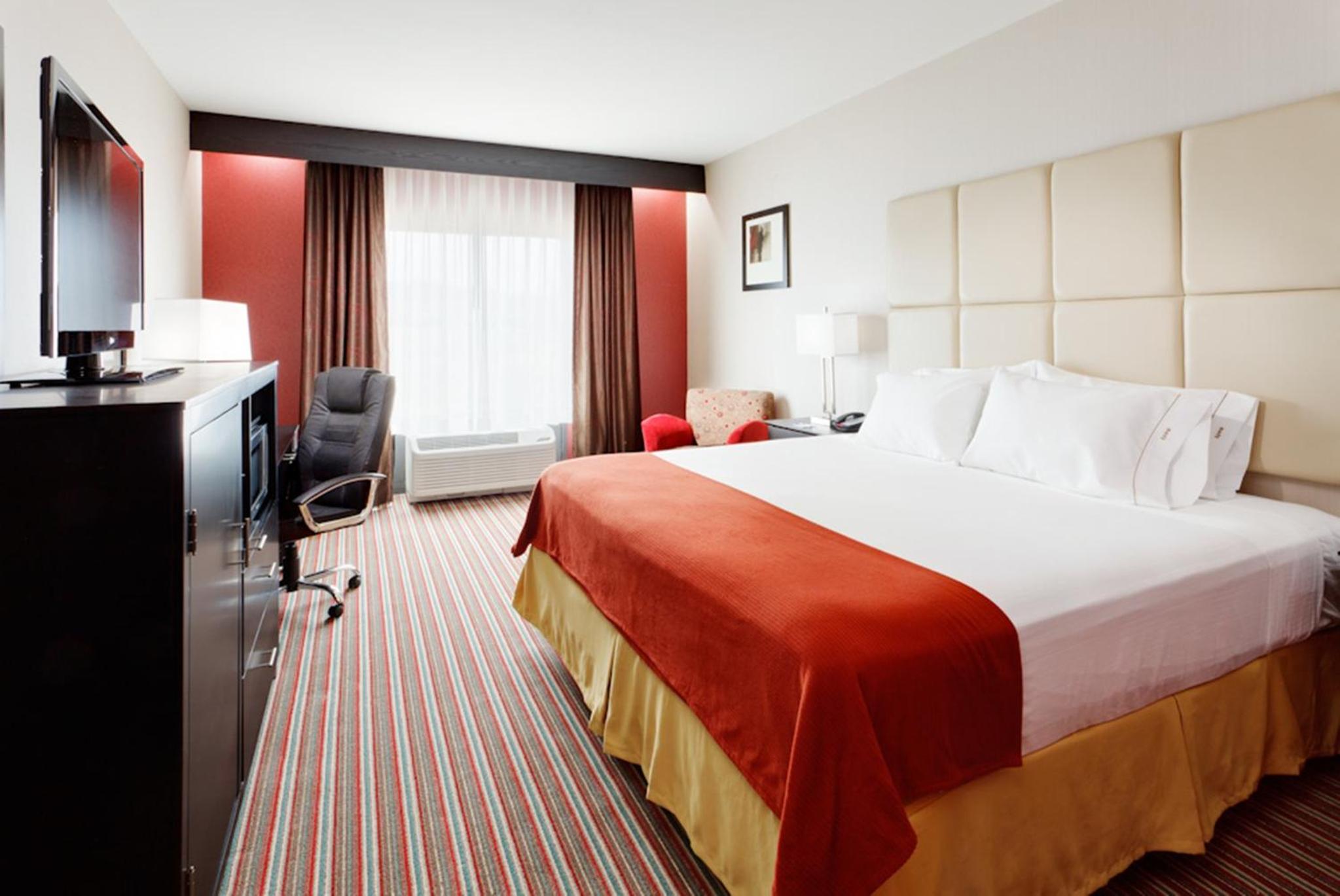 holiday inn express and suites northeast by ihg