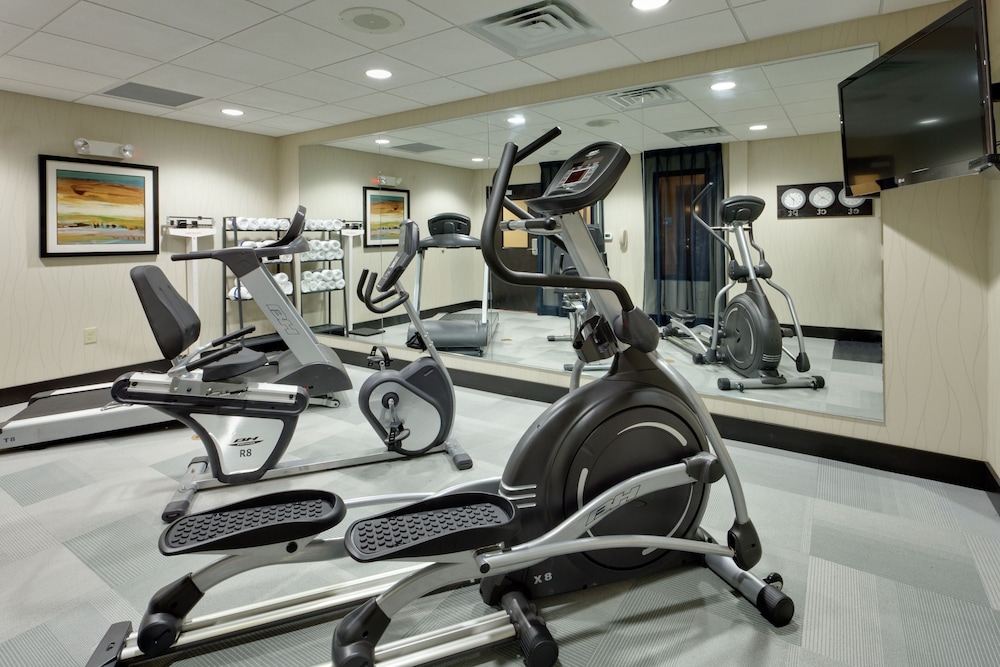 holiday inn express and suites northeast by ihg