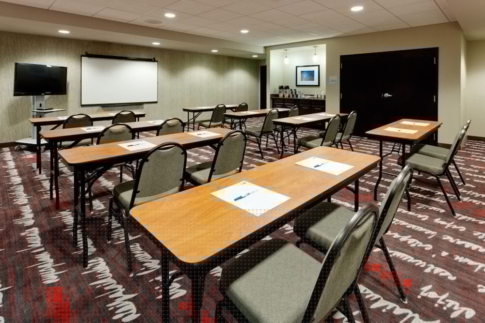 holiday inn express and suites northeast by ihg