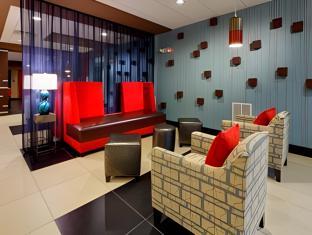 holiday inn express and suites northeast by ihg