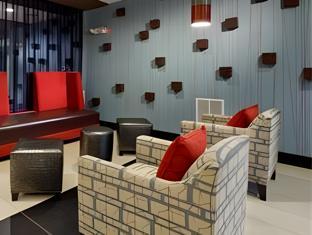 holiday inn express and suites northeast by ihg